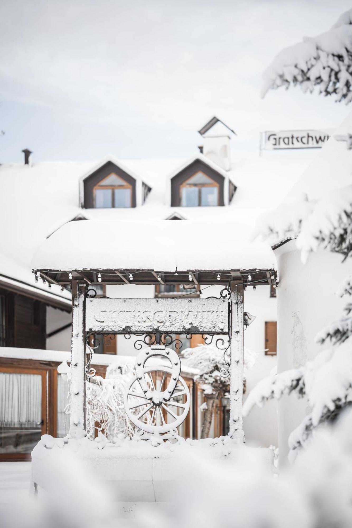 Hotel Gratschwirt Доббиако Экстерьер фото