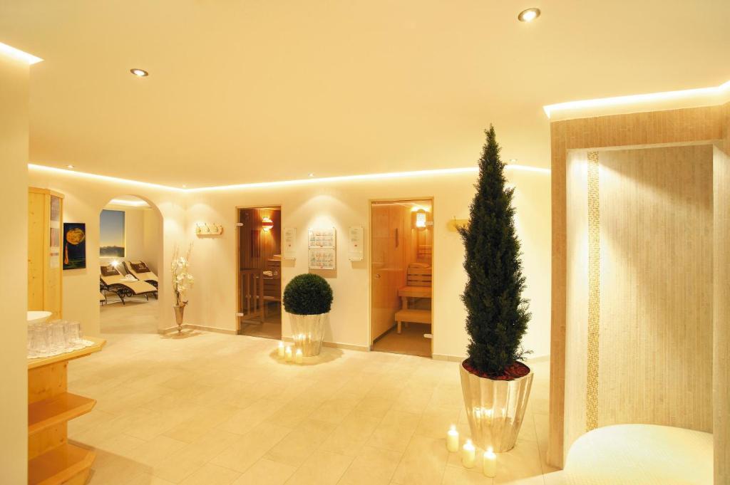 Hotel Gratschwirt Доббиако Экстерьер фото