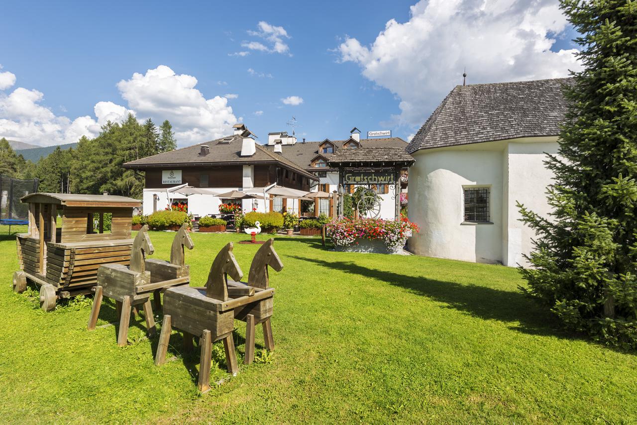 Hotel Gratschwirt Доббиако Экстерьер фото